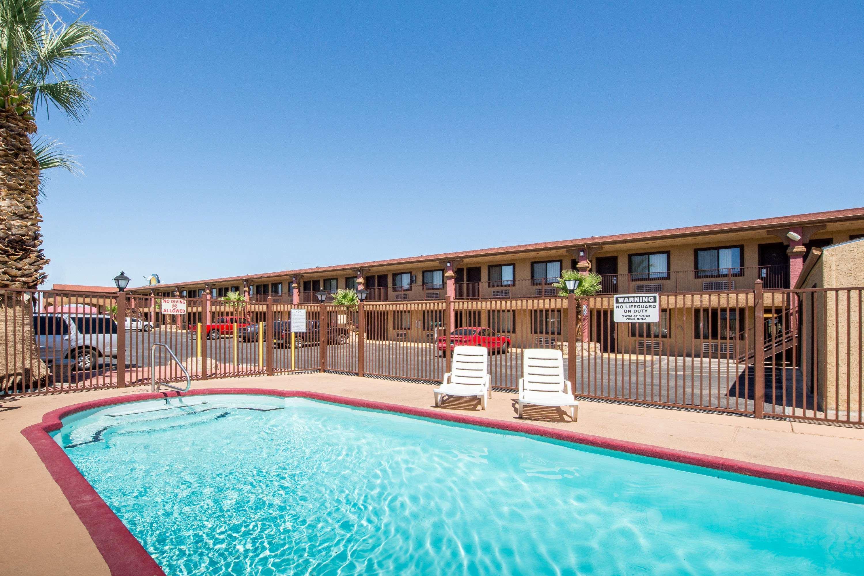 Days Inn By Wyndham Alamogordo White Sands Eksteriør billede