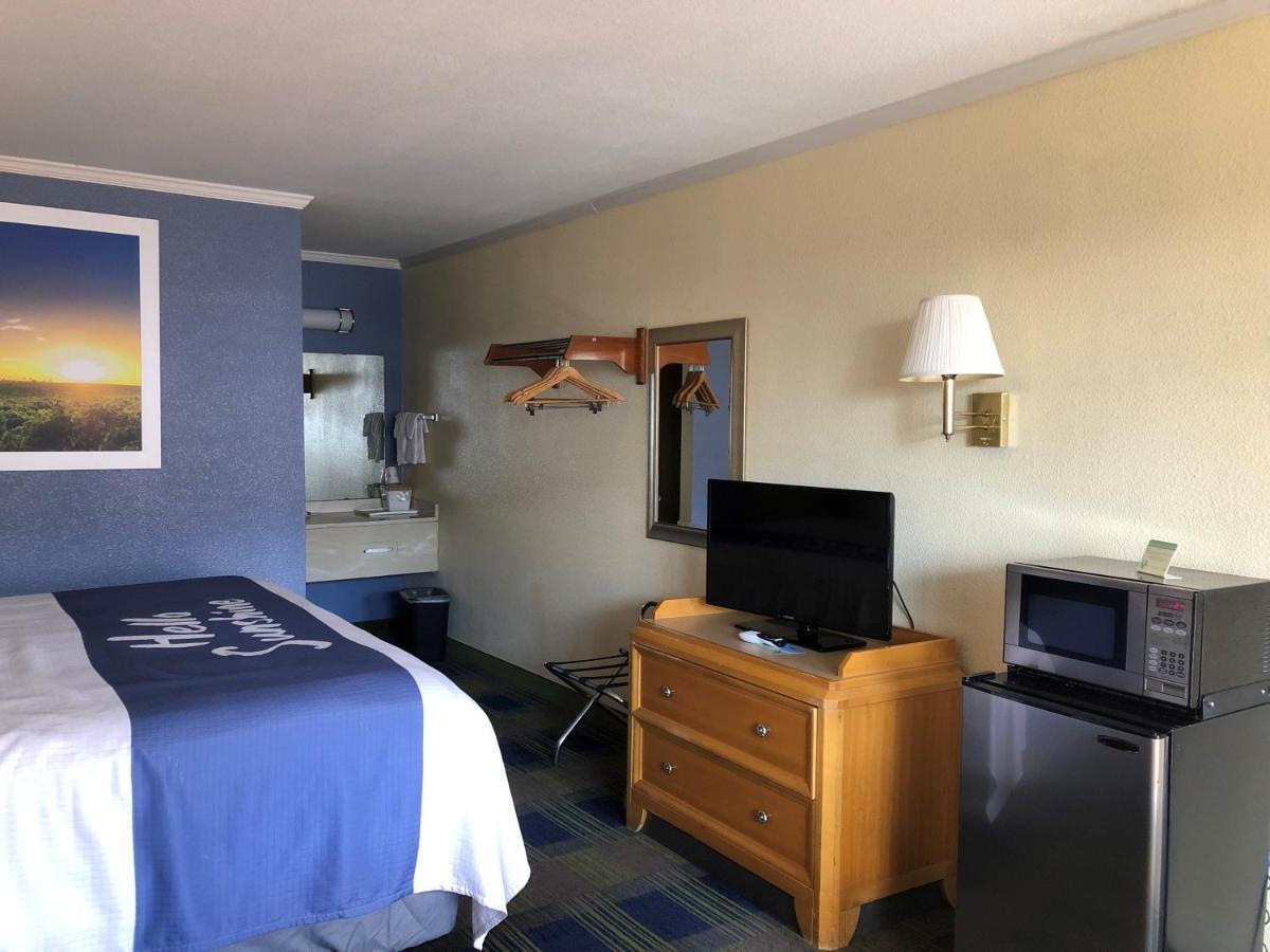Days Inn By Wyndham Alamogordo White Sands Eksteriør billede